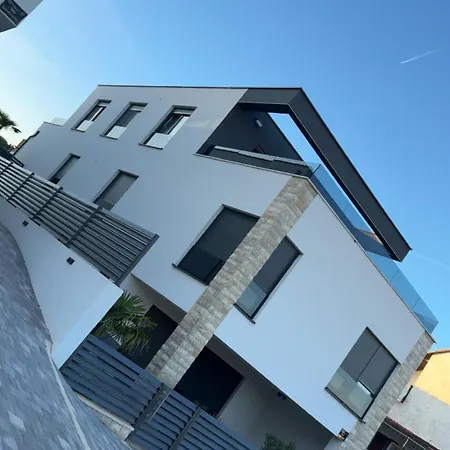 Apartment Amica Living Murter Murter